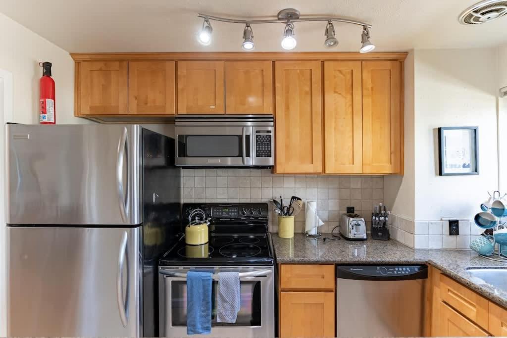 Vibrant Downtown, King Bed, Work Desk & Kitchen Seattle Exterior foto