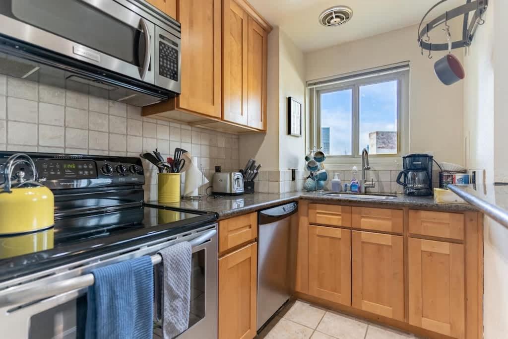 Vibrant Downtown, King Bed, Work Desk & Kitchen Seattle Exterior foto