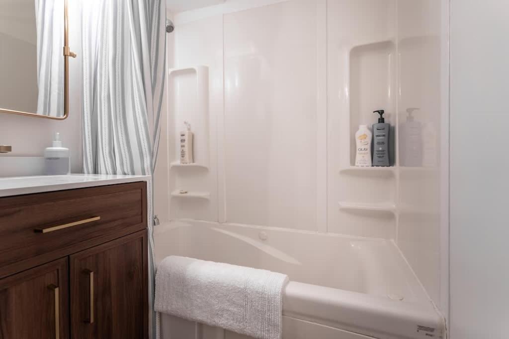 Vibrant Downtown, King Bed, Work Desk & Kitchen Seattle Exterior foto